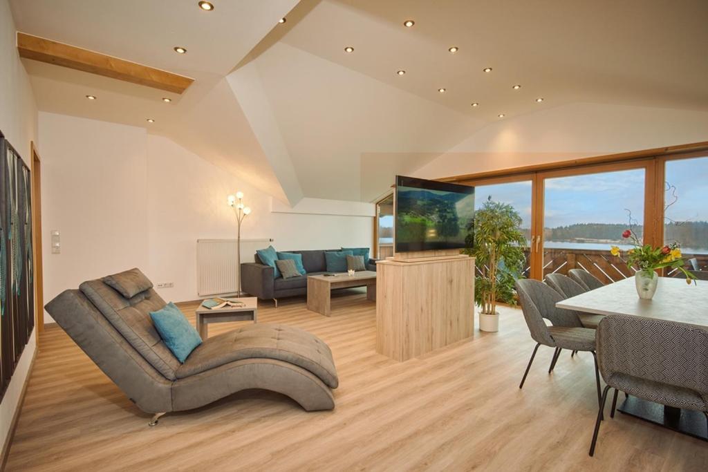 Hotel Seeblick & Ferienwohnung บัดเอนดอร์ฟ ภายนอก รูปภาพ