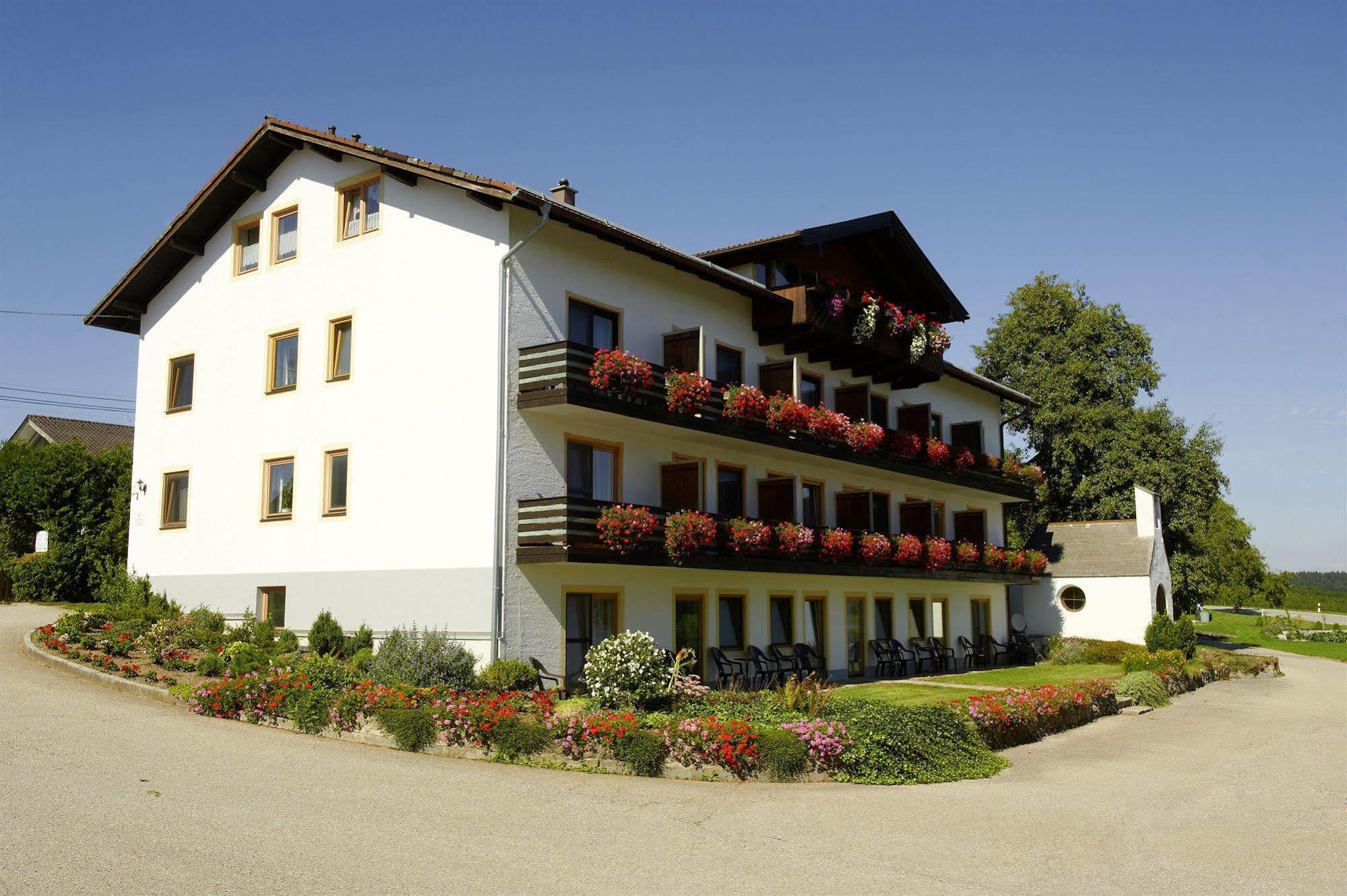 Hotel Seeblick & Ferienwohnung บัดเอนดอร์ฟ ภายนอก รูปภาพ